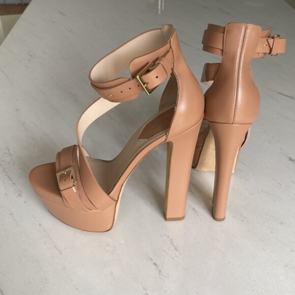 Designer Elie Saab Nude Platform Sandles - Picture 4 of 7